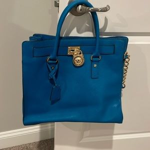 Michale Kors blue bag